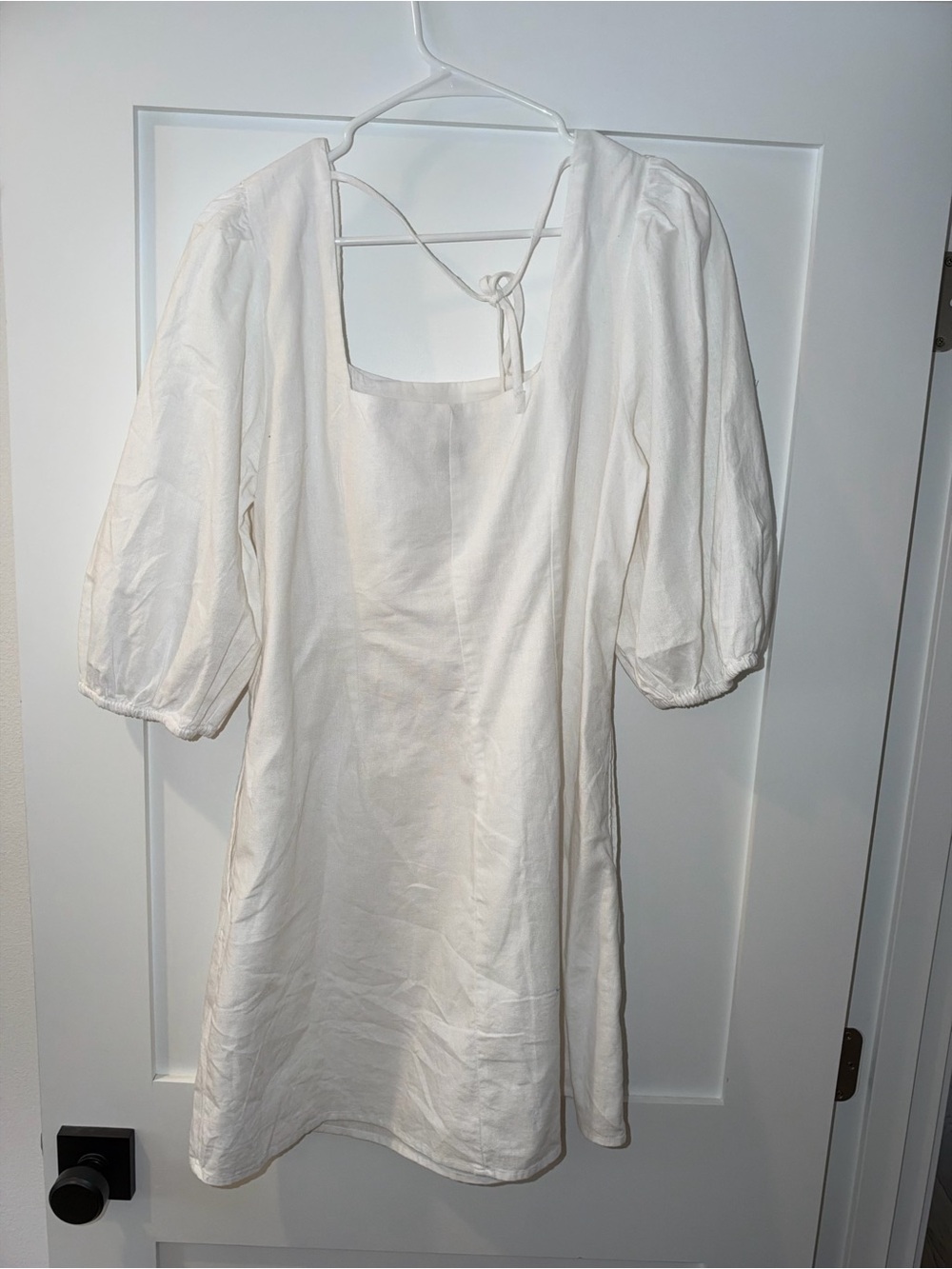 Women’s White Square-Neck Puff Sleeve Dress